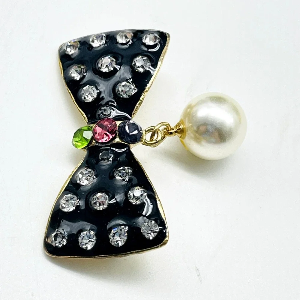 Signed Minnie Bow Brooch Pin Black with Rhinestones Faux Pearl Dangle Gold Tone